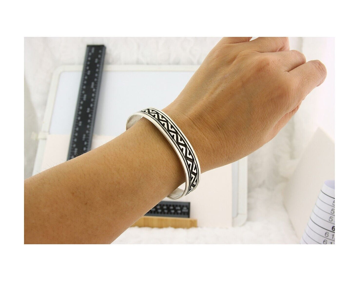 Navajo Bracelet 925 Silver Artist Signed Thomas Singer Cuff Made in the 1980's