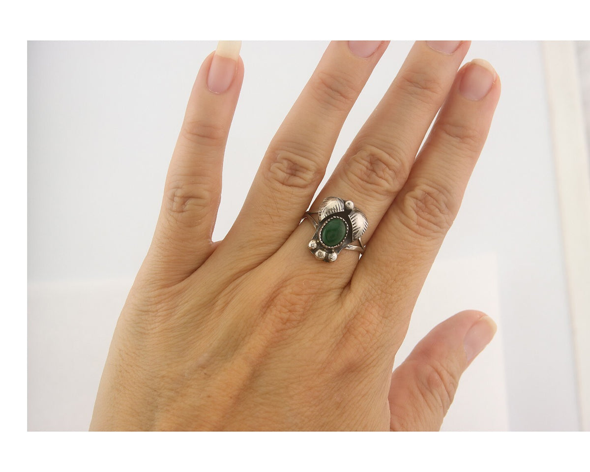 Vintage Navajo Ring 925 Sterling Authentic Traditional Malachite Size 6.0