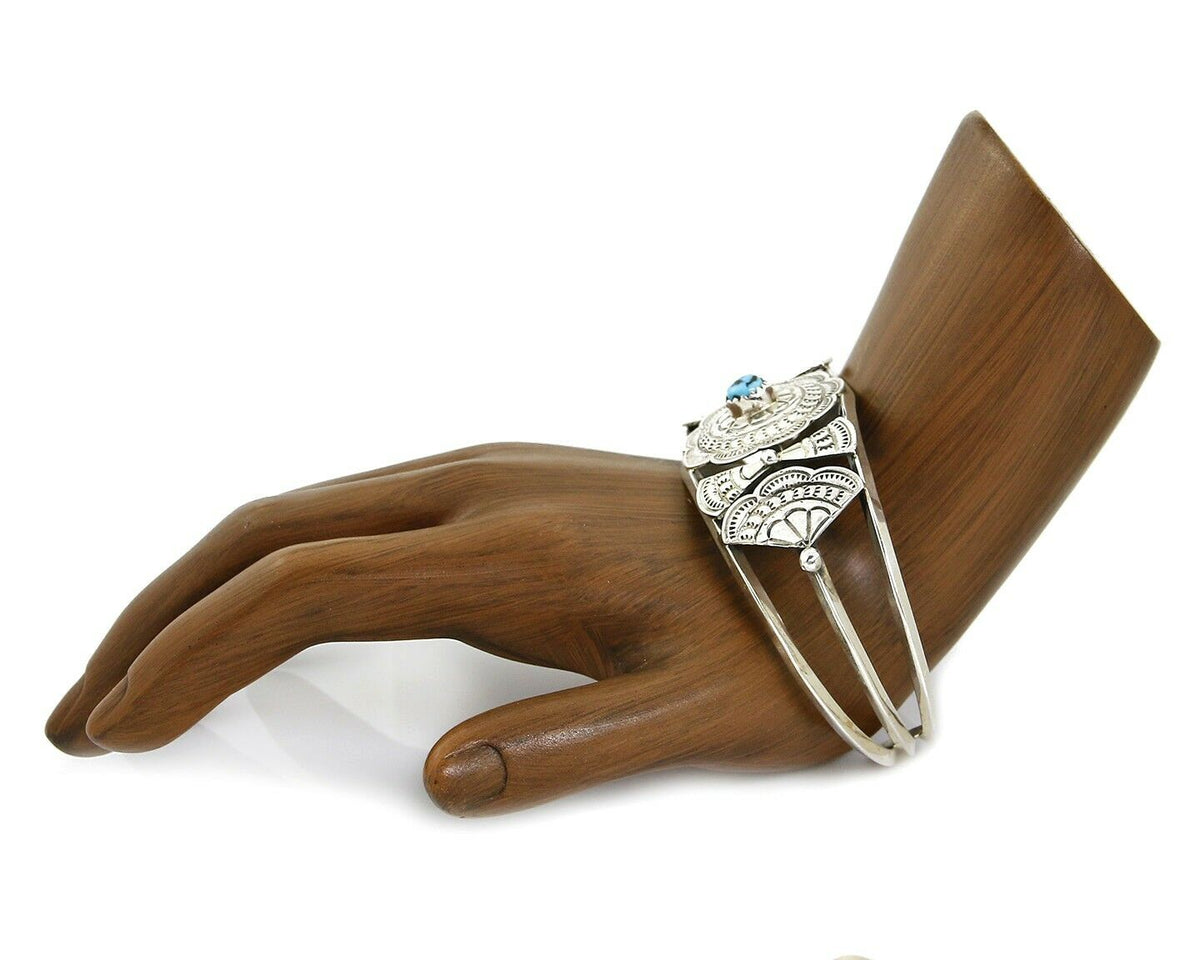 VTG Navajo Indian Artist Pricilla Apacheto Handmade .925 Silver Cuff
