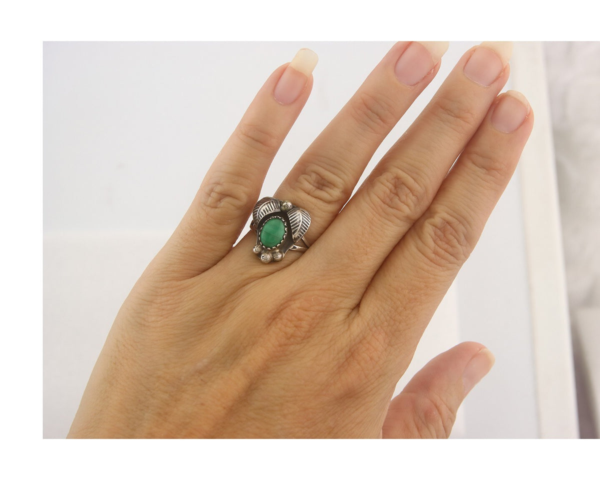 Vintage Navajo Ring 925 Sterling Authentic Traditional Malachite Size 5.5