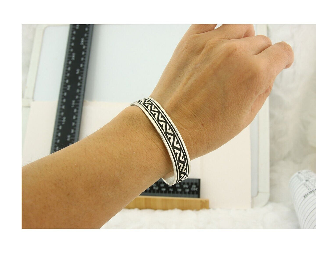 Mens's Navajo Bracelet 925 Silver Artist Signed Thomas Singer Cuff Made 1980's