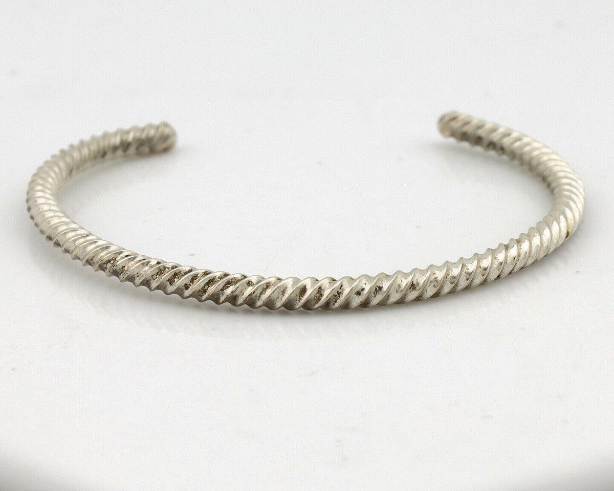 Navajo Handmade Bracelet .925 SOLID Silver Native American Artist Circa 1980's