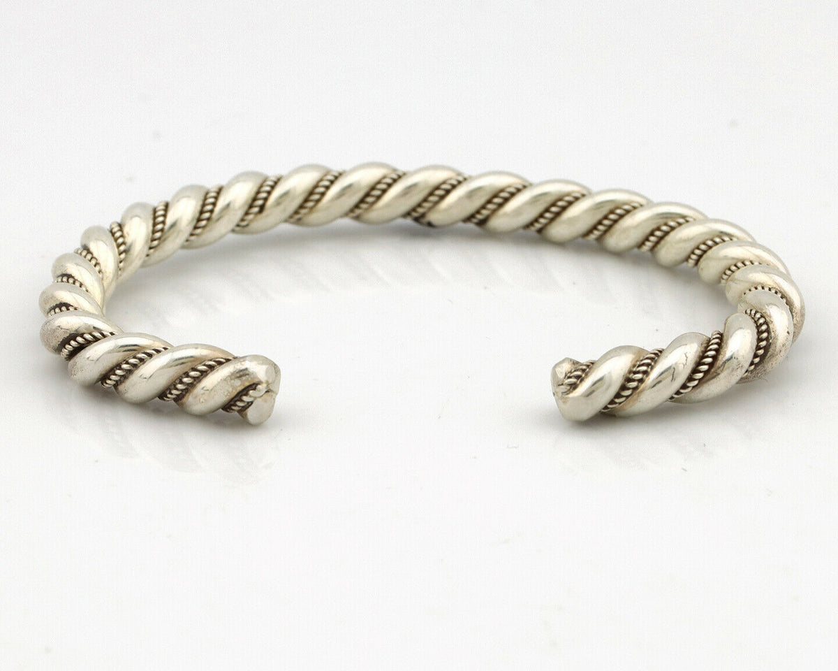 Navajo Handmade Bracelet .925 SOLID Silver Native American Artist Circa 1980's