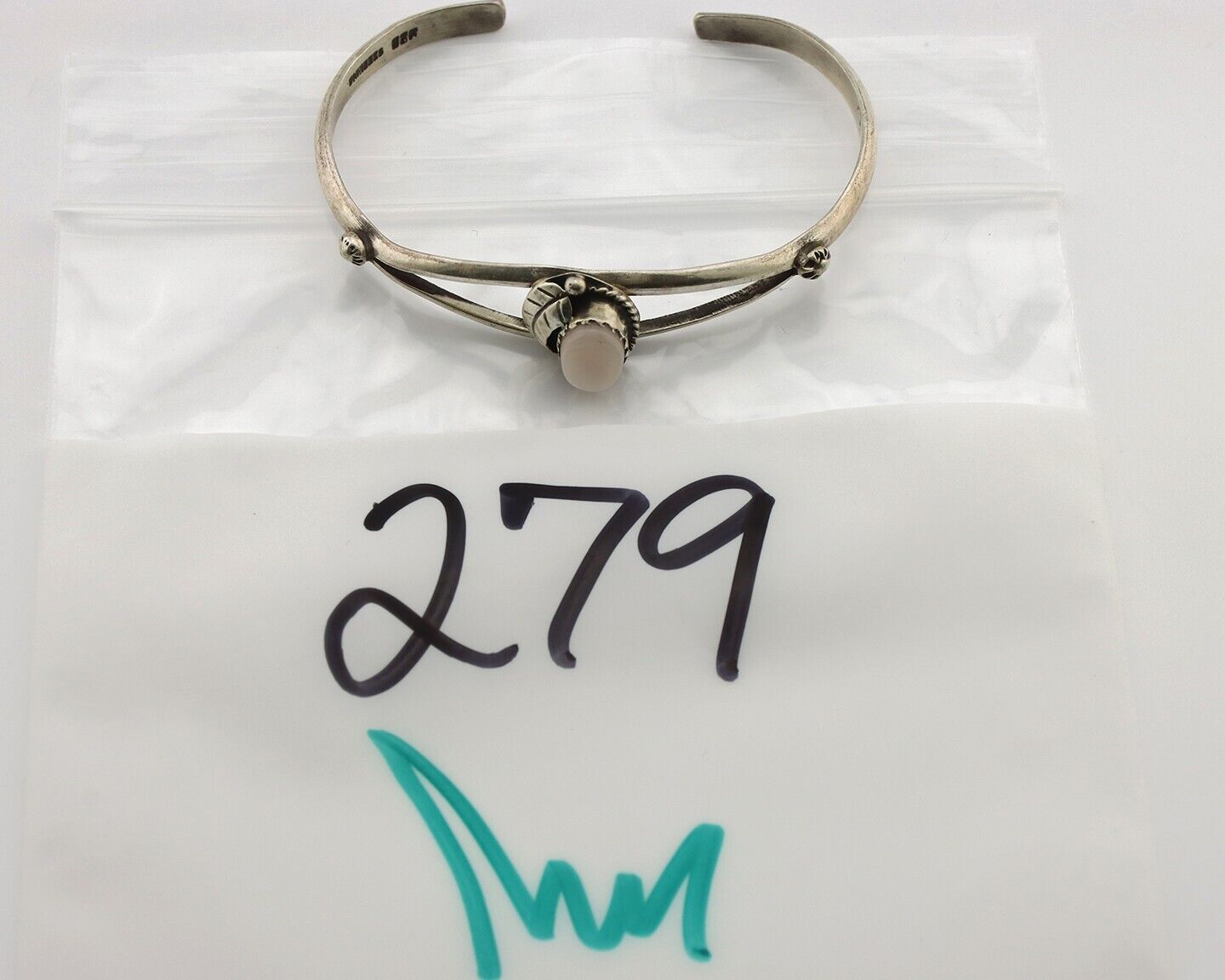 Women's Navajo Bracelet 925 Silver Natural Pink Mussel Native American C.80's