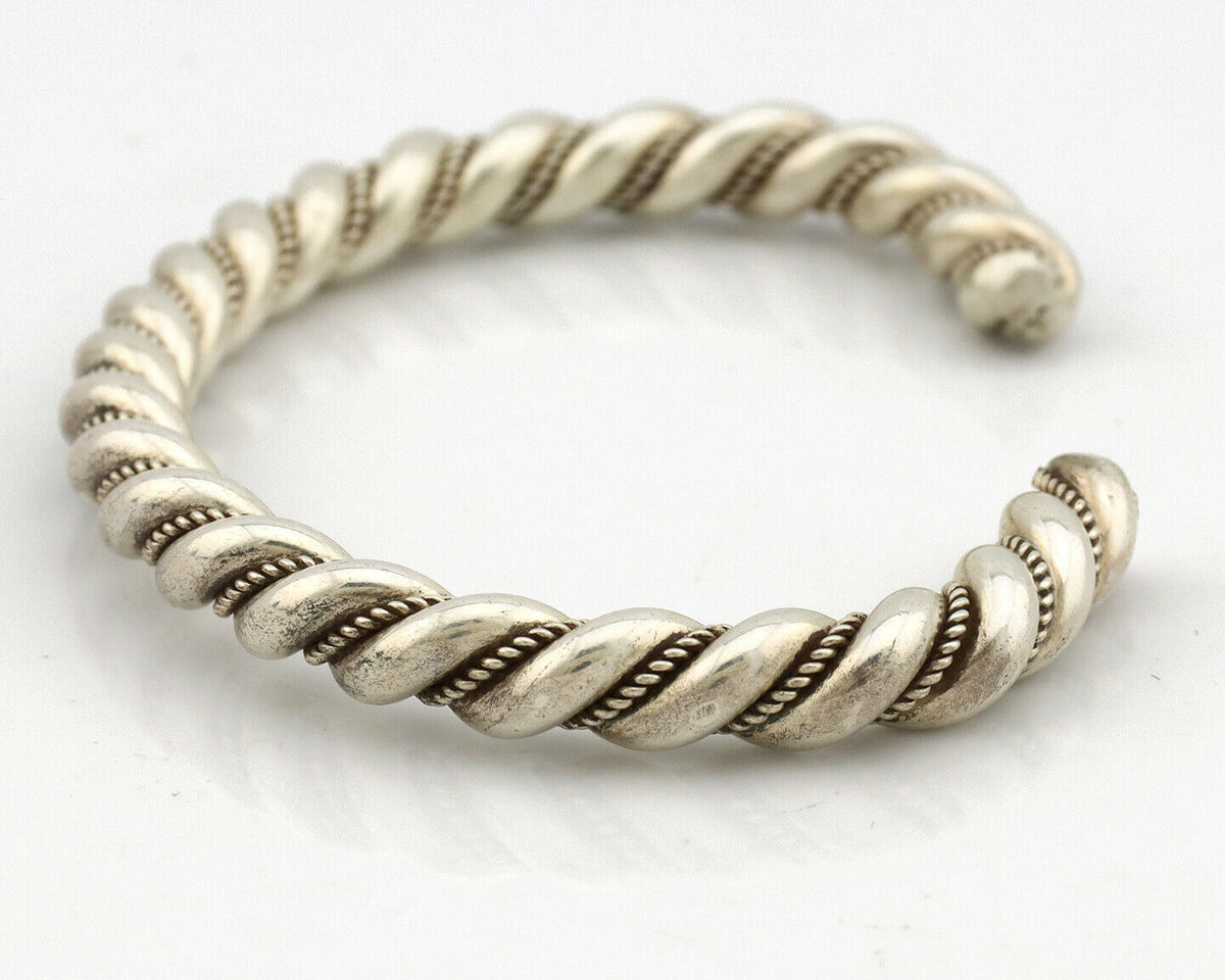 Navajo Handmade Bracelet .925 SOLID Silver Native American Artist Circa 1980's