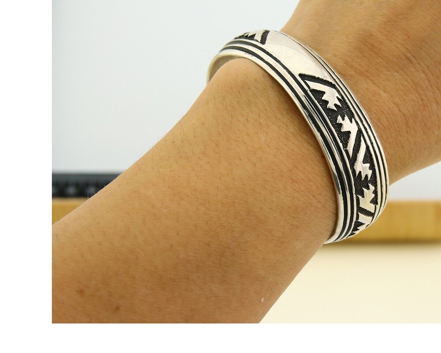 Navajo Bracelet 925 Silver Handmade Cuff Artist Signed Tommy Singer C.80's