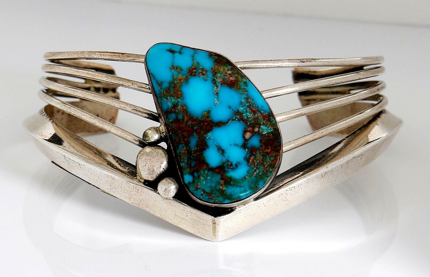 VTG NAVAJO NATIVE AMERICAN NATURAL HAND CUT TURQUOISE HANDMADE .925 SILVER CUFF