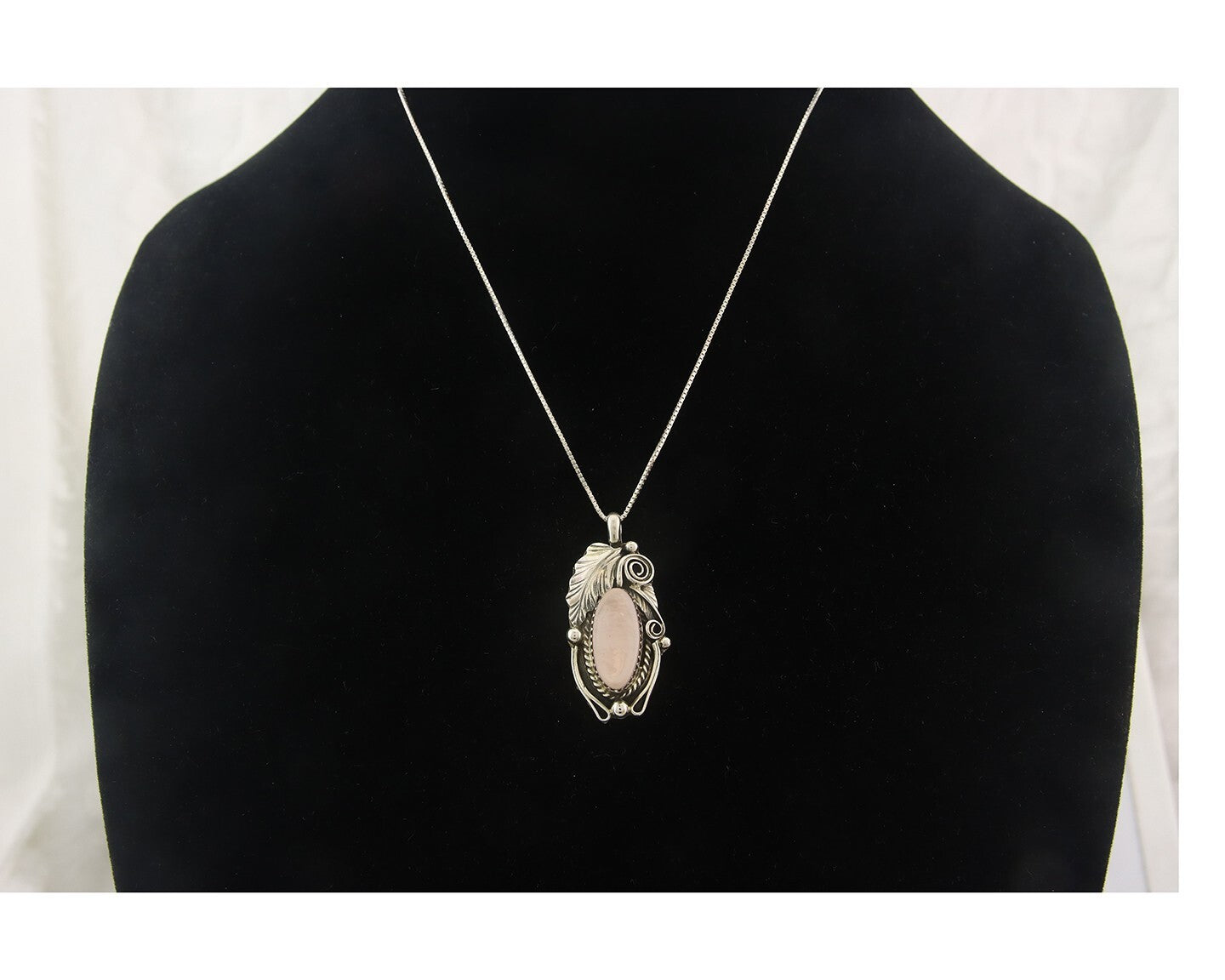 Navajo Sterling Silver Necklace Pink Muscle Authentic Vintage Sign Justin Morris