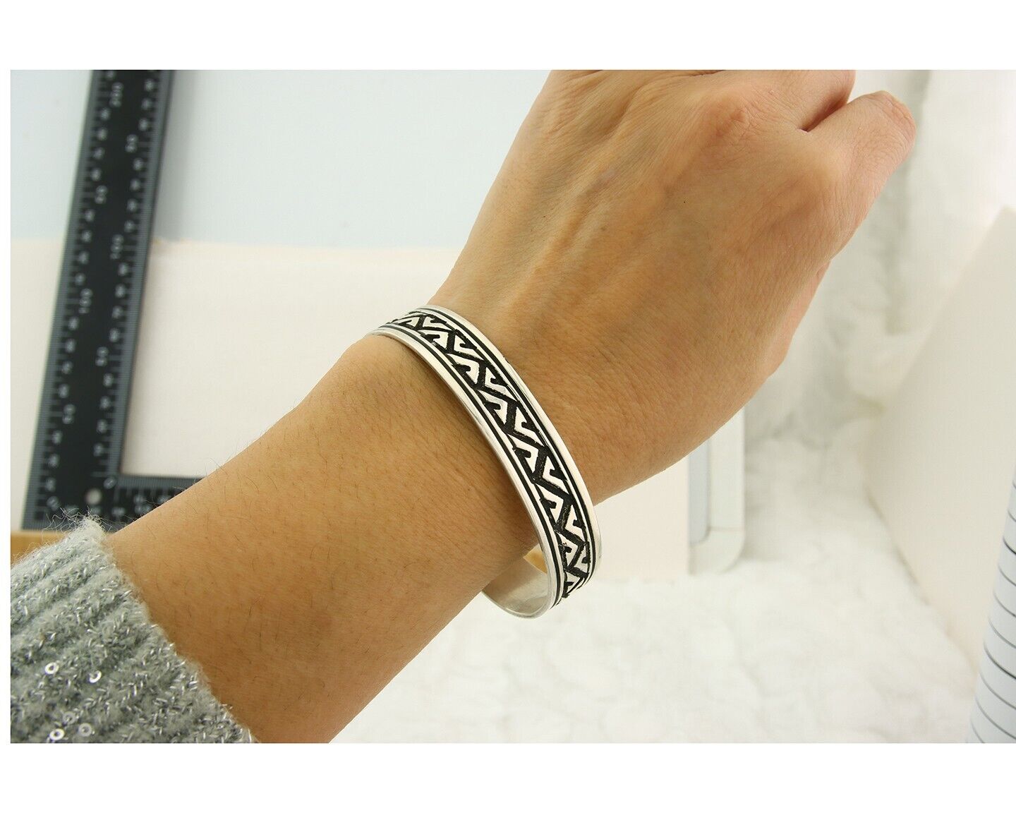 Navajo Bracelet 925 Silver Artist Signed Thomas Singer Cuff Made in the 1980's