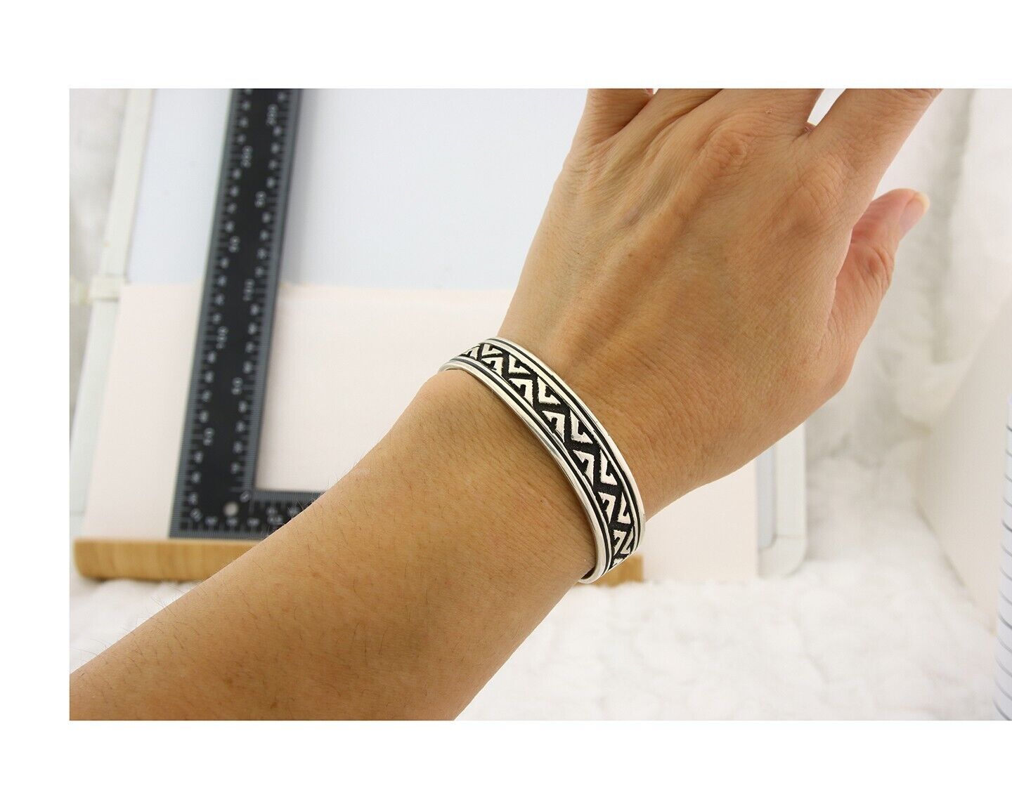 Navajo Bracelet 925 Silver Artist Signed Thomas Singer Cuff Made in the 1980's