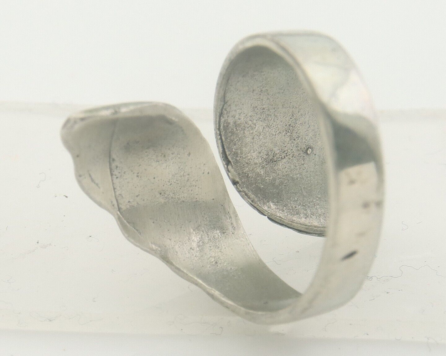 Navajo Ring 925 Silver Inlaid Natural Coral Native Artist C.80's Size 7.0