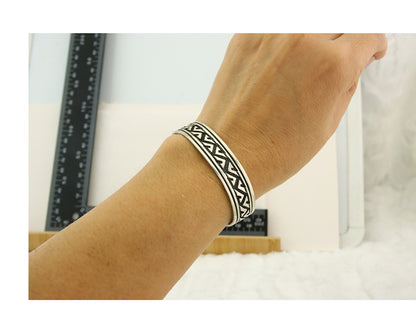 Navajo Bracelet 925 Silver Artist Signed Thomas Singer Cuff Made in the 1980's