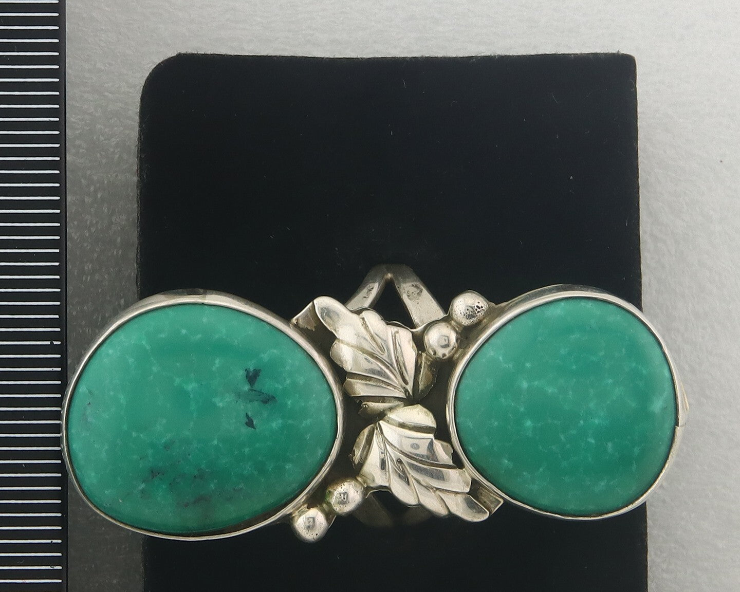 Vintage Navajo Ring 925 Sterling Authentic Turquoise Signed LB Size 7.75