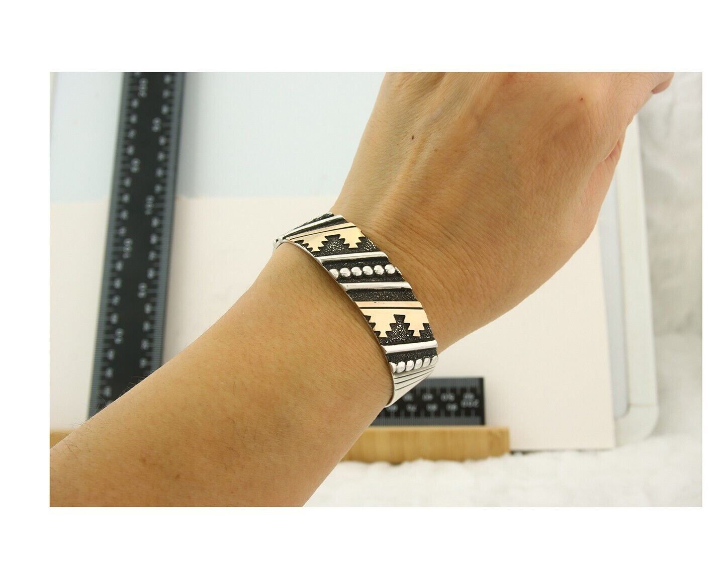 Navajo Bracelet Gold & 925 Silver Handmade 16 mm Wide Signed Thomas Singer C80s