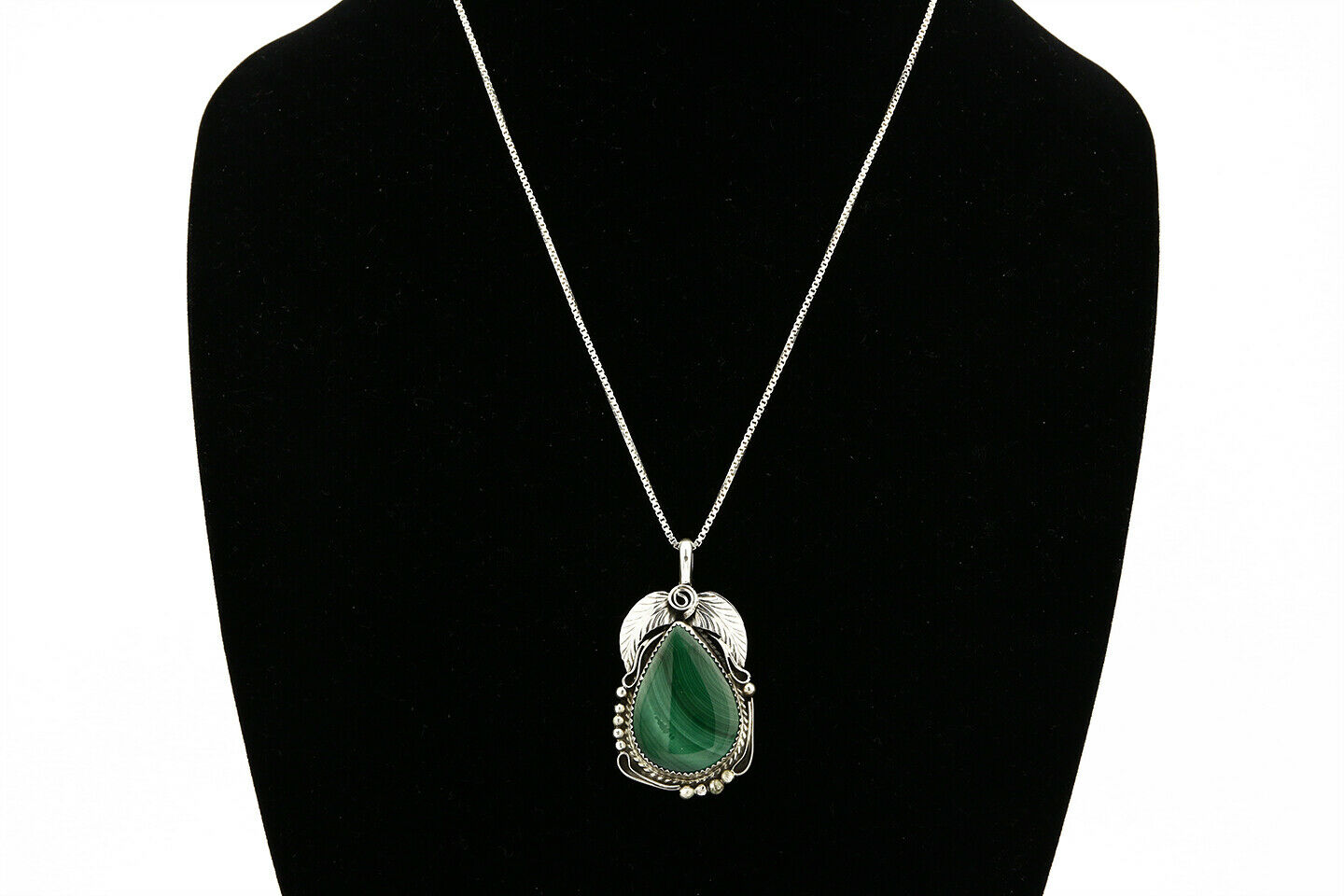 C.80-90's Navajo Signed JUSTIN MORRIS .925 Silver Natural Malachite Necklace