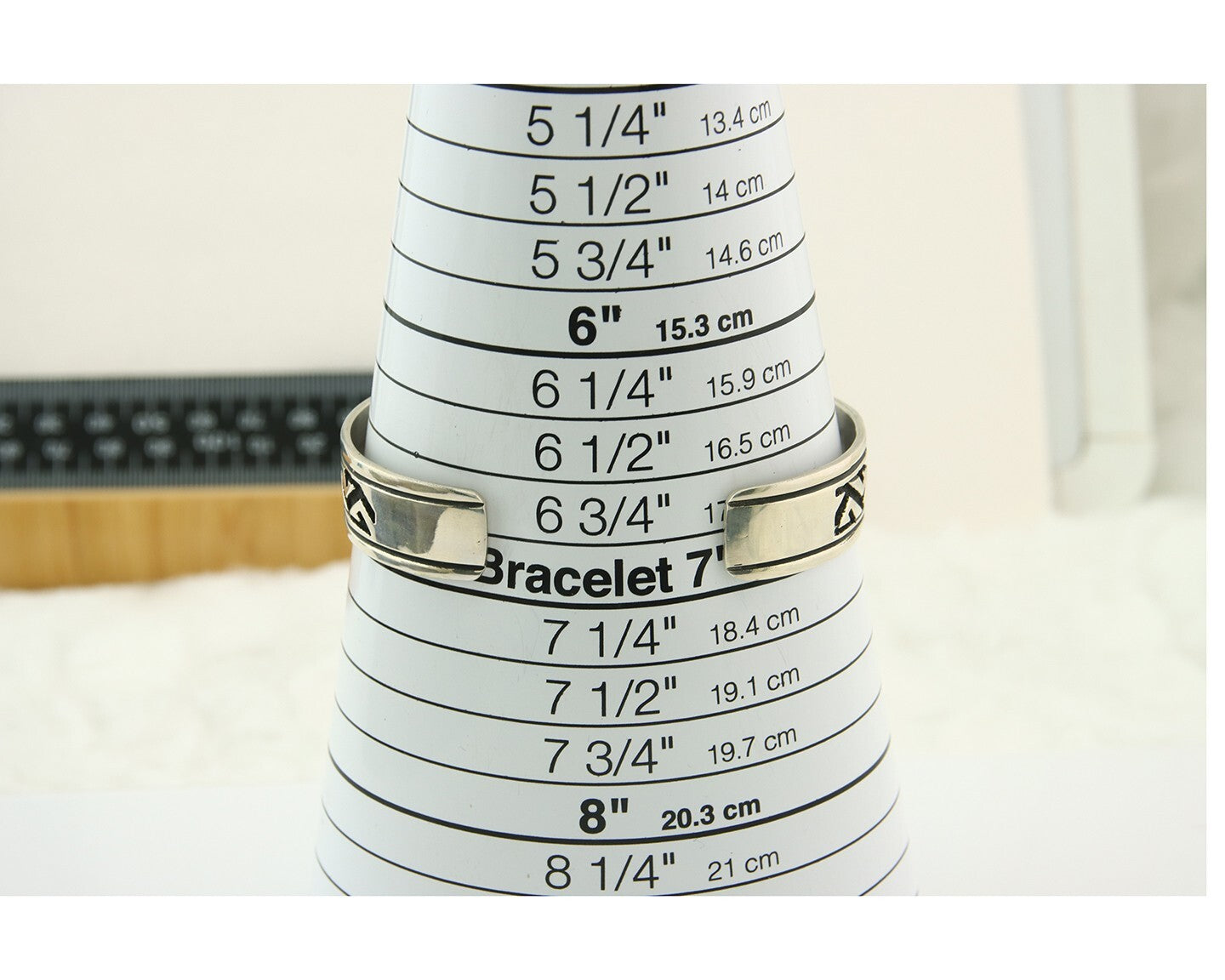 Mens's Navajo Bracelet 925 Silver Artist Signed Thomas Singer Cuff Made 1980's