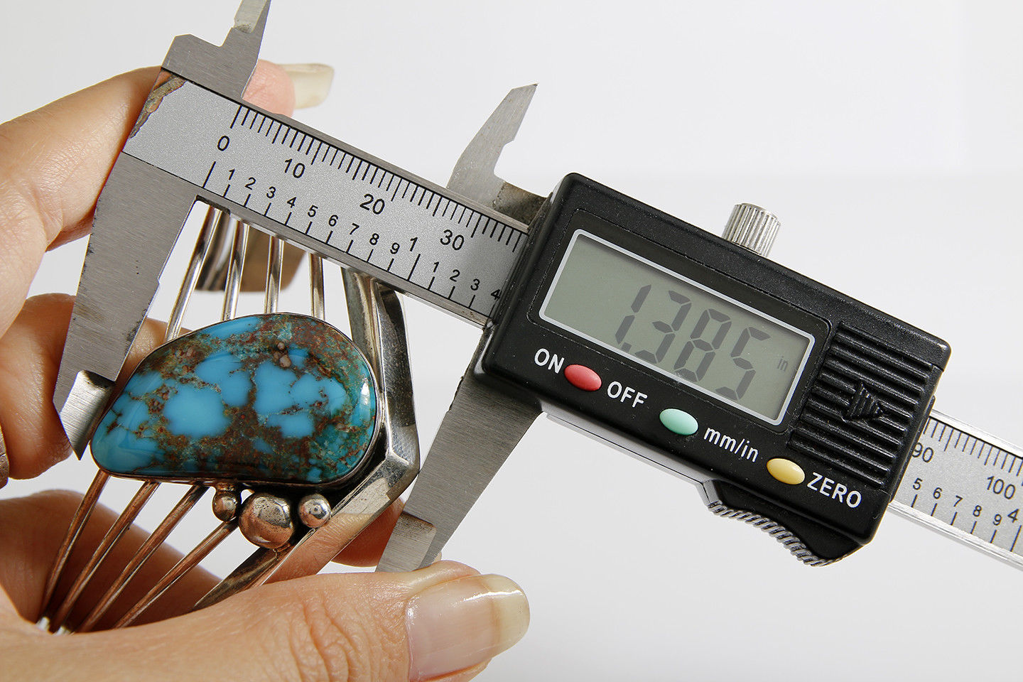 VTG NAVAJO NATIVE AMERICAN NATURAL HAND CUT TURQUOISE HANDMADE .925 SILVER CUFF