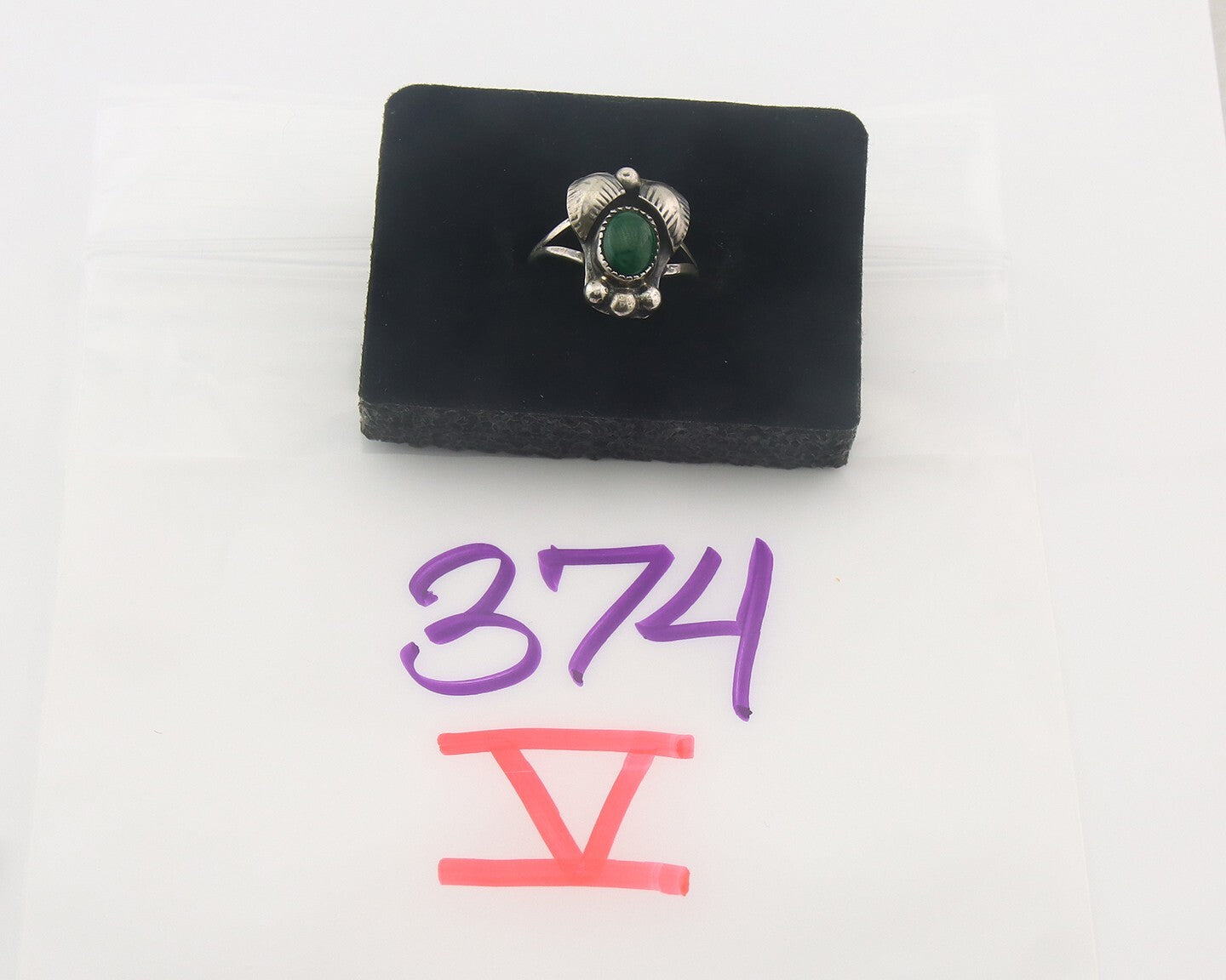 Vintage Navajo Ring 925 Sterling Authentic Traditional Malachite Size 6.0