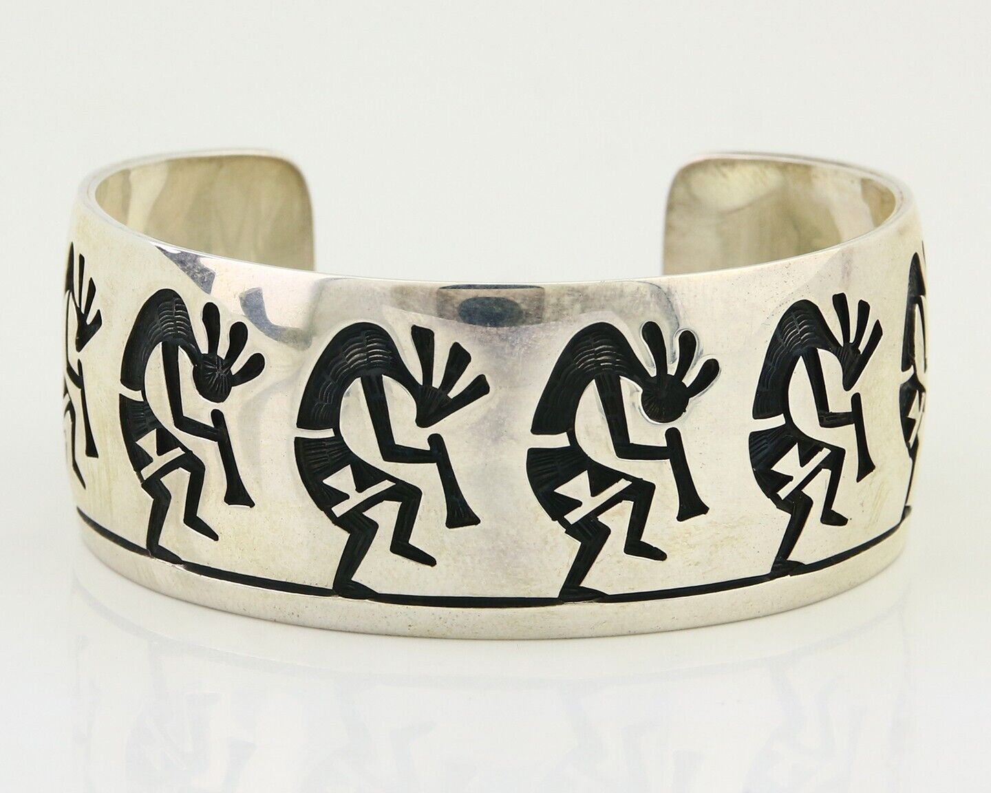 Hopi Handmade Cuff Bracelet 925 Silver Signed Alde Qumyintewa