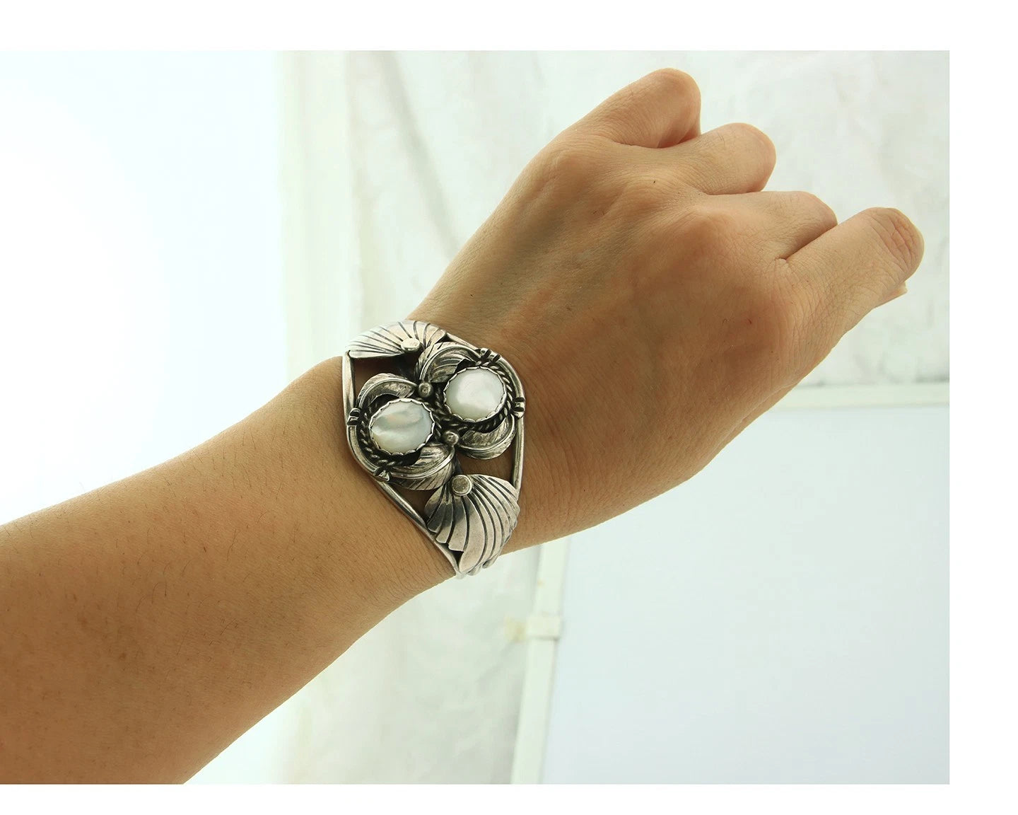 Navajo Cuff Bracelet 925 Sterling Silver Natural MOP Vintage Signed Platero