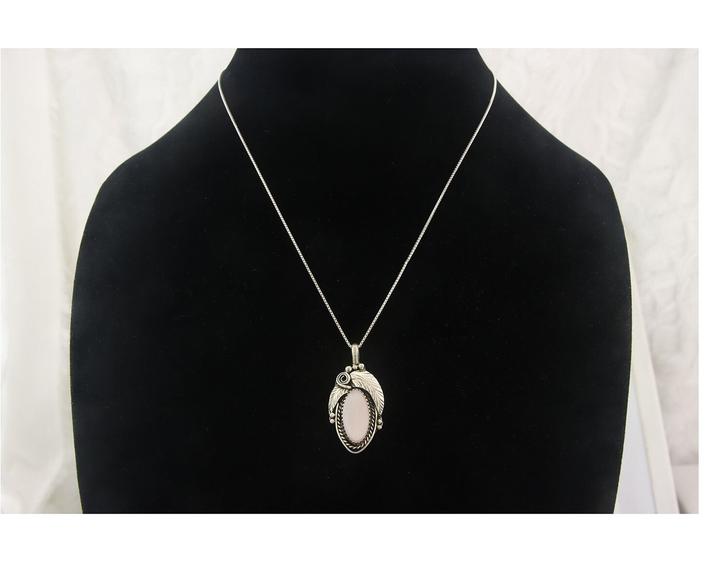 Navajo Sterling Silver Necklace Pink Muscle Authentic Vintage Sign Justin Morris