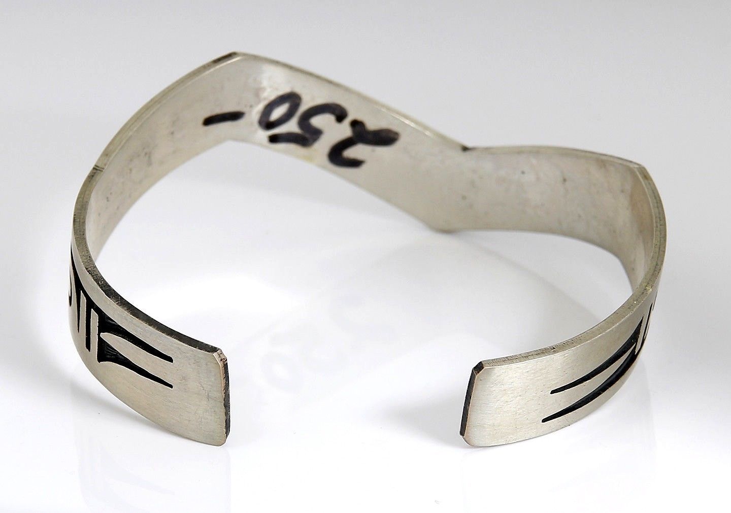VTG Navajo Indian Handmade Lighting Tribal Pattern .925 Silver Cuff Bracelet