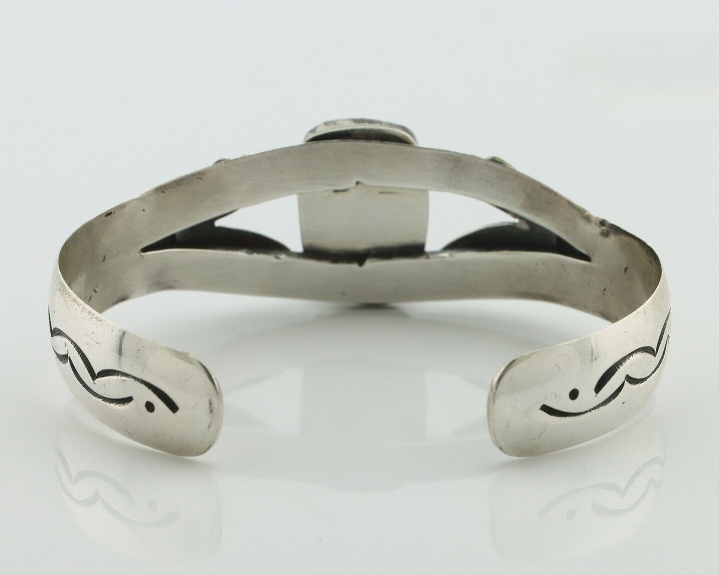 Navajo Bracelet 925 Silver Pilot Mountain Artist Signed Emma Carviso C.80's