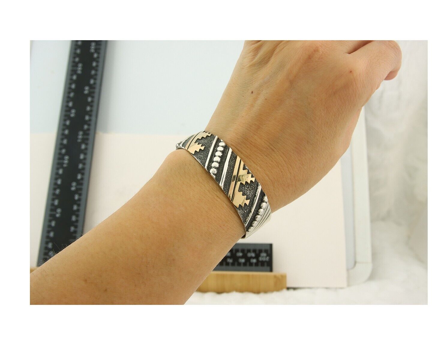Navajo Bracelet Gold & 925 Silver Handmade 16 mm Wide Signed Thomas Singer C80s