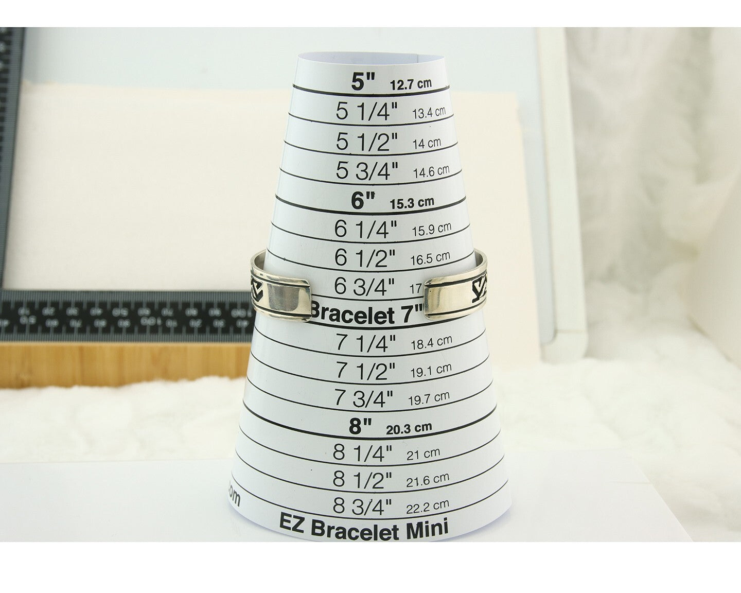 Mens's Navajo Bracelet 925 Silver Artist Signed Thomas Singer Cuff Made 1980's