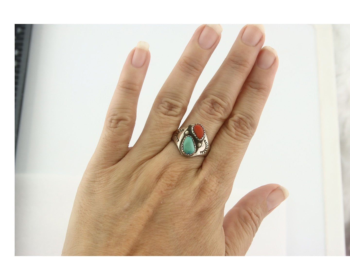 Vintage Navajo Ring 925 Sterling Silver Natural Gemstone Authentic Size 8.0
