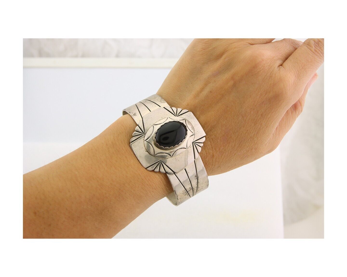 Navajo Bracelet 925 Silver Natural Onyx Cuff Artist Signed SF C.80's