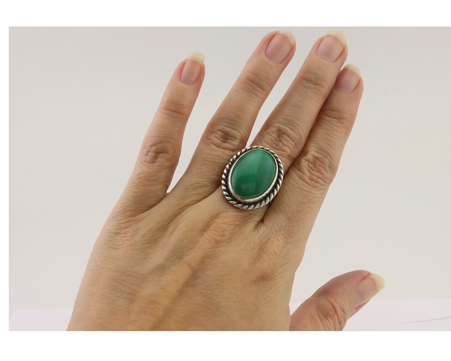 Navajo Ring 925 Silver Natural Malachite Native American Artist Size 8.0 C.80's