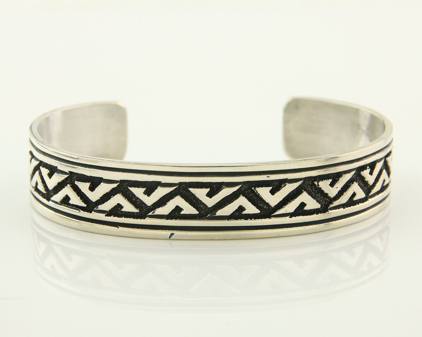 Navajo Bracelet 925 Silver Artist Signed Thomas Singer Cuff Made in the 1980's