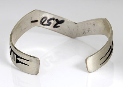 VTG Navajo Indian Handmade Lighting Tribal Pattern .925 Silver Cuff Bracelet