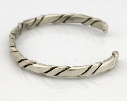 Navajo Handmade Bracelet .925 SOLID Silver Native American Artist Circa 1980's