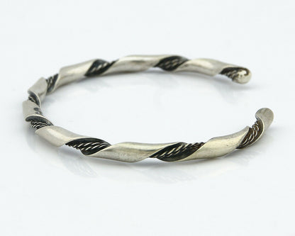 Navajo Handmade Bracelet .925 Silver Native Artist Se C.80's