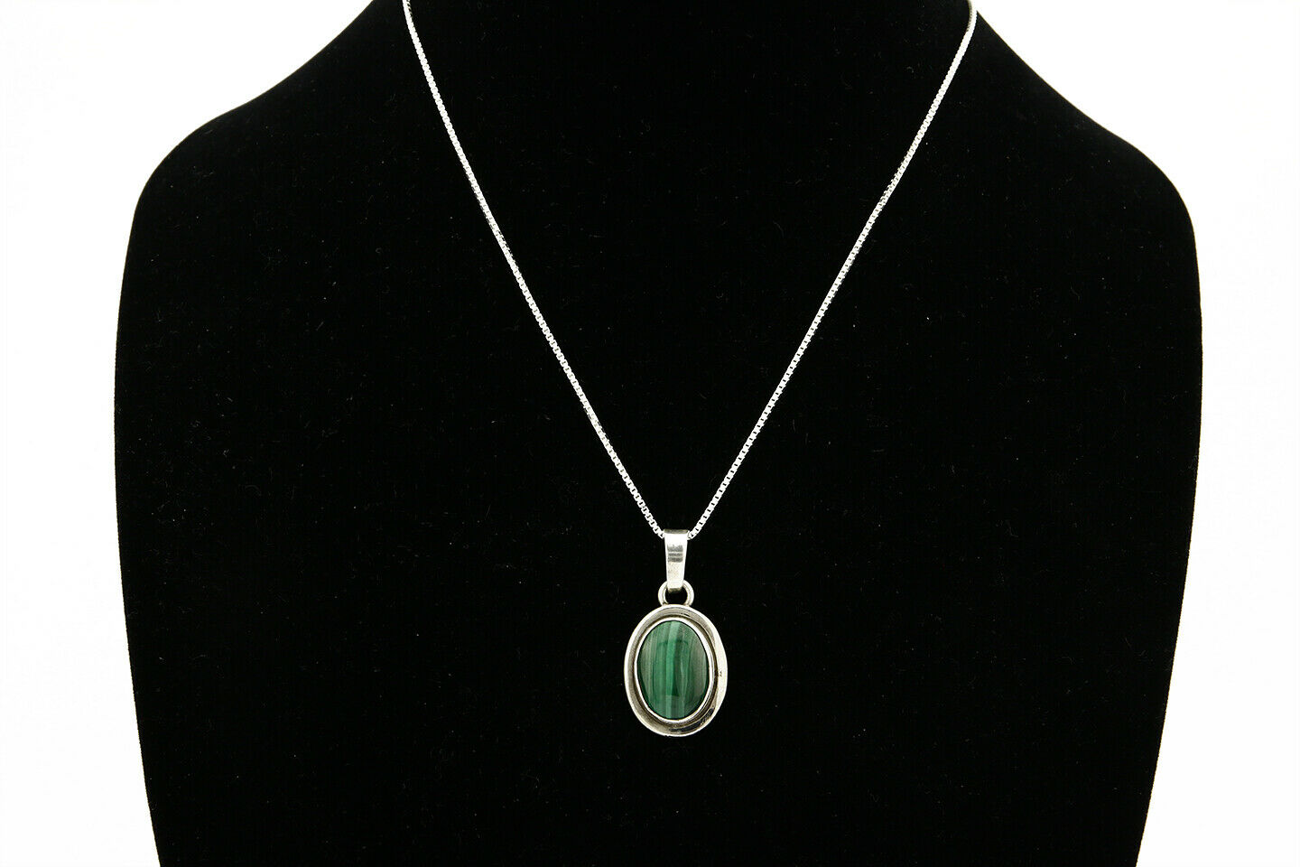 C.80-90's Navajo Handmade .925 SOLID Silver Natural Mined Malachite Necklace