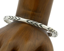 Navajo Bracelet .925 Silver Hand Stamped Arrow Head Artist I Montoya C80s