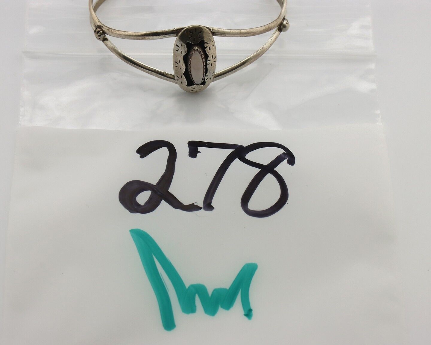 Women's Navajo Bracelet 925 Silver Pink Mussel Native American Artist Signed IJC