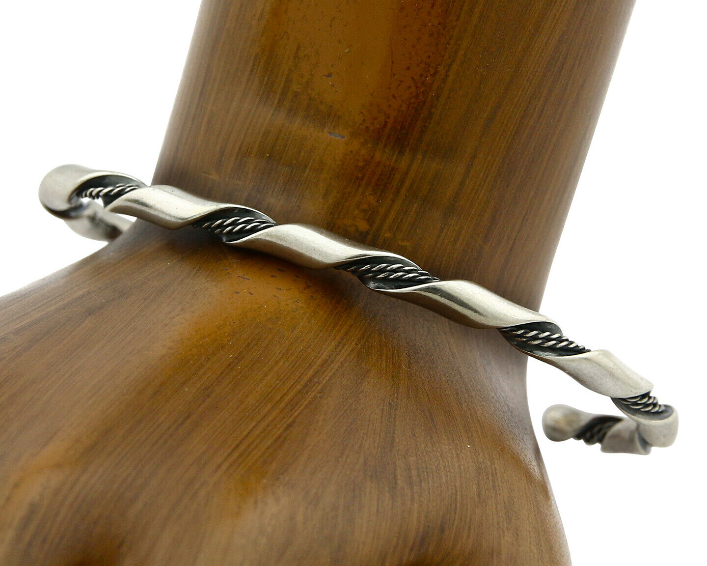 Navajo Handmade Bracelet .925 Silver Native Artist Se C.80's