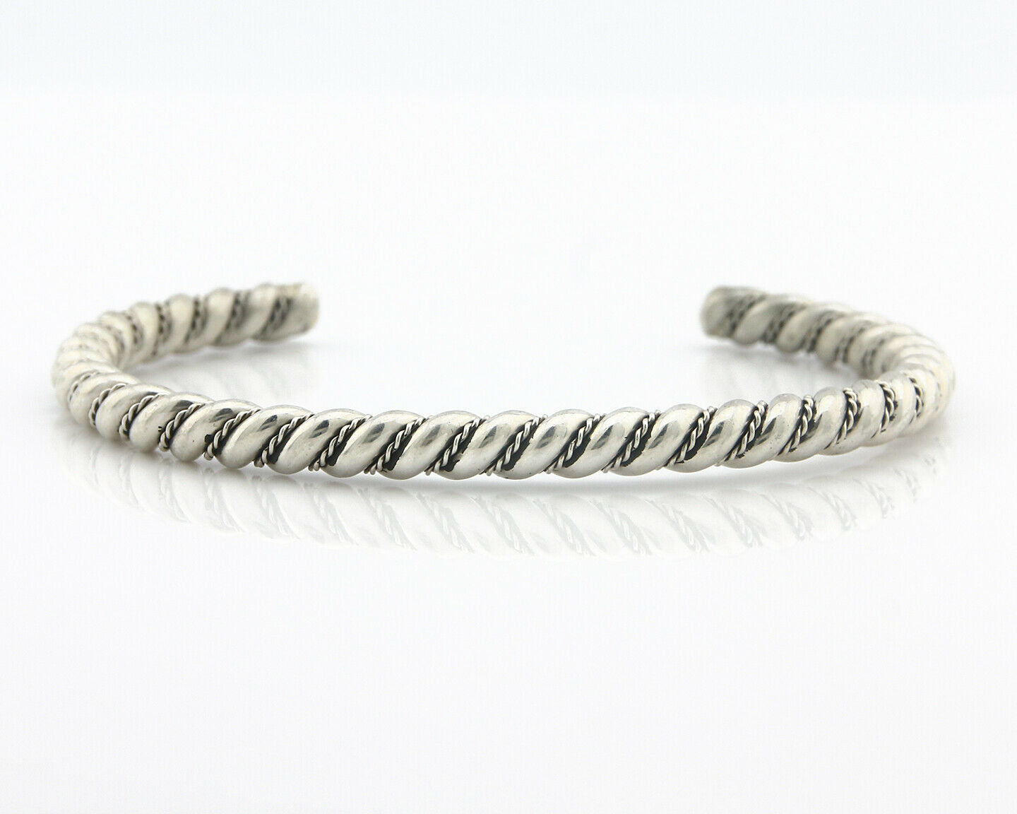 Navajo Bracelet .925 SOLID Silver Handmade Artist Tahe Circa Late 1980's