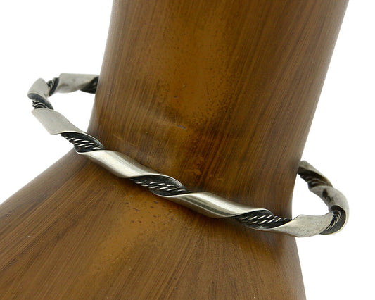 Navajo Handmade Bracelet .925 Silver Native Artist Se C.80's