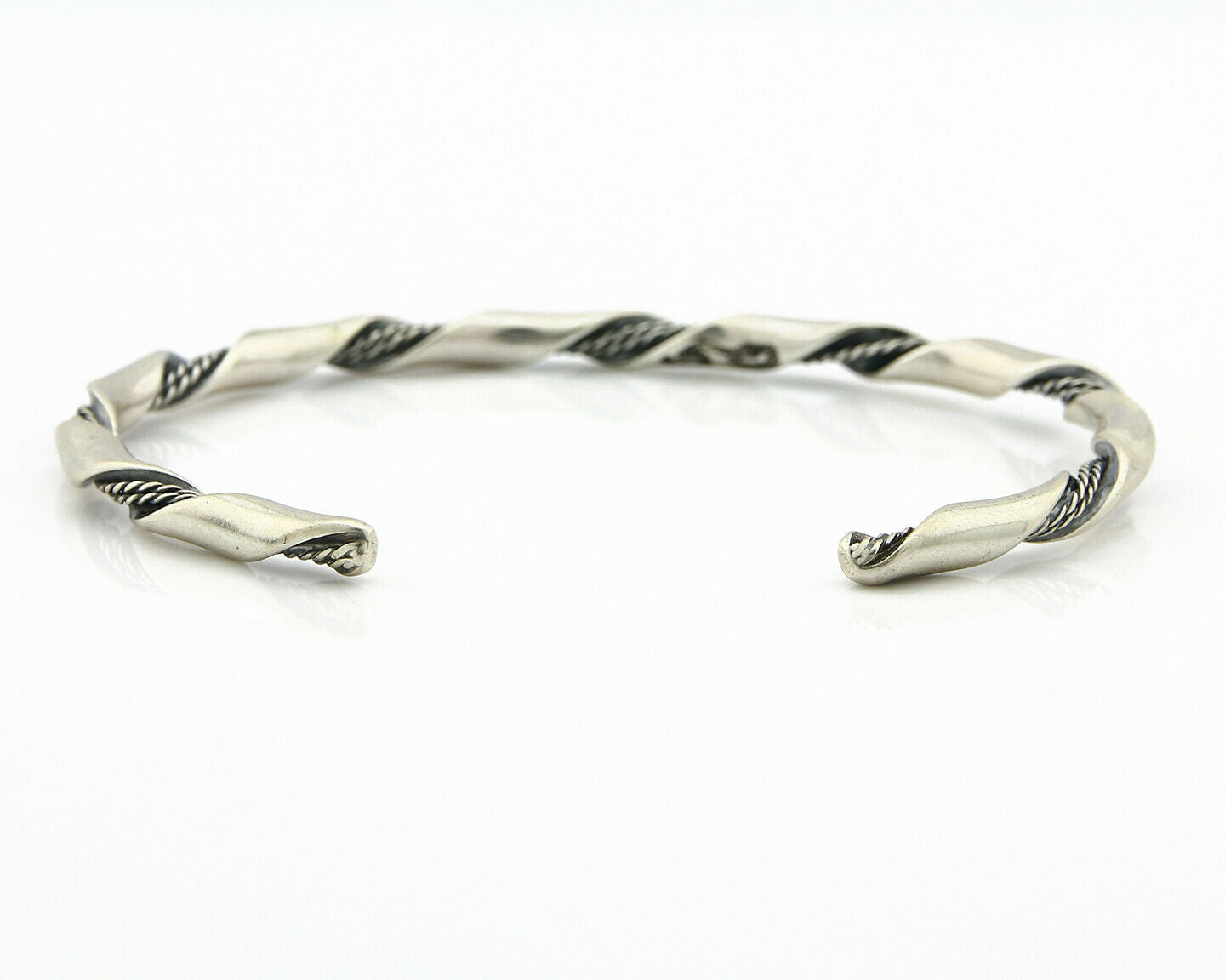 Navajo Handmade Bracelet .925 Silver Native Artist Se C.80's