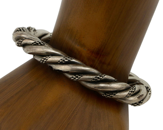 Navajo Handmade Bracelet .925 SOLID Silver Artist Signed D Circa 1980's