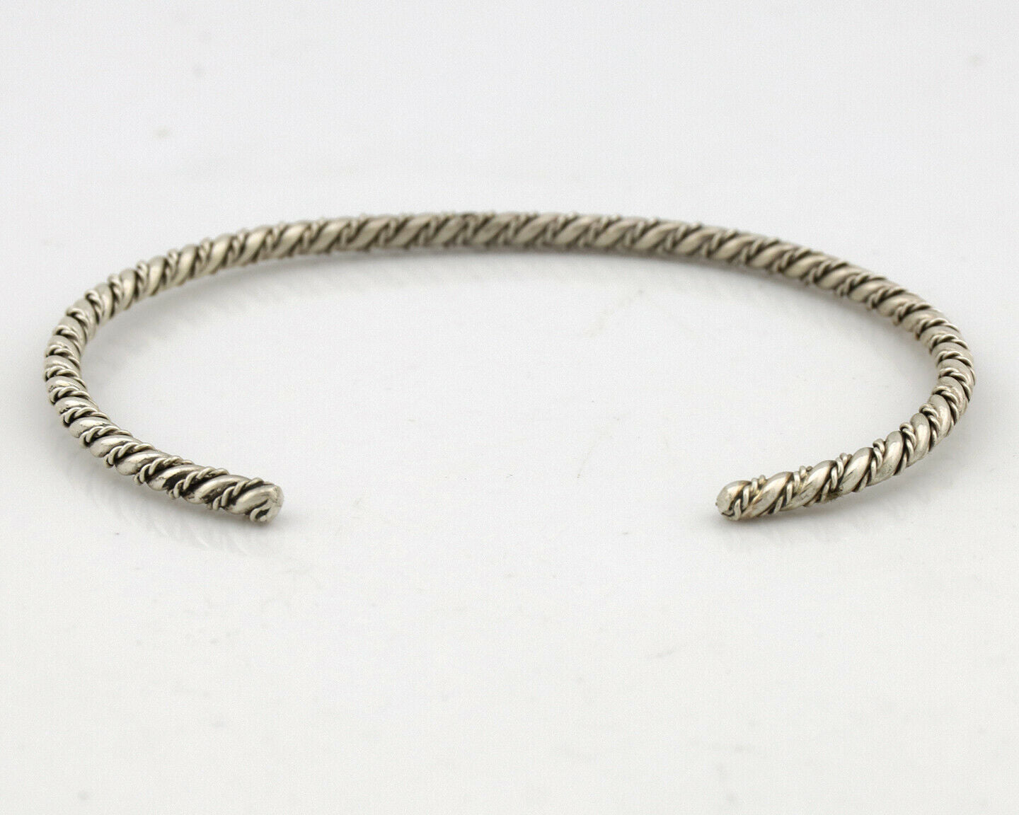 Navajo Handmade Bracelet .925 SOLID Silver Native American Artist Circa 1980's