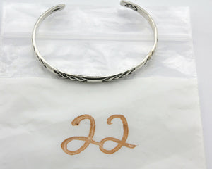 Navajo Bracelet .925 Silver Hand Stamped Arrow Head Artist I Montoya C80s