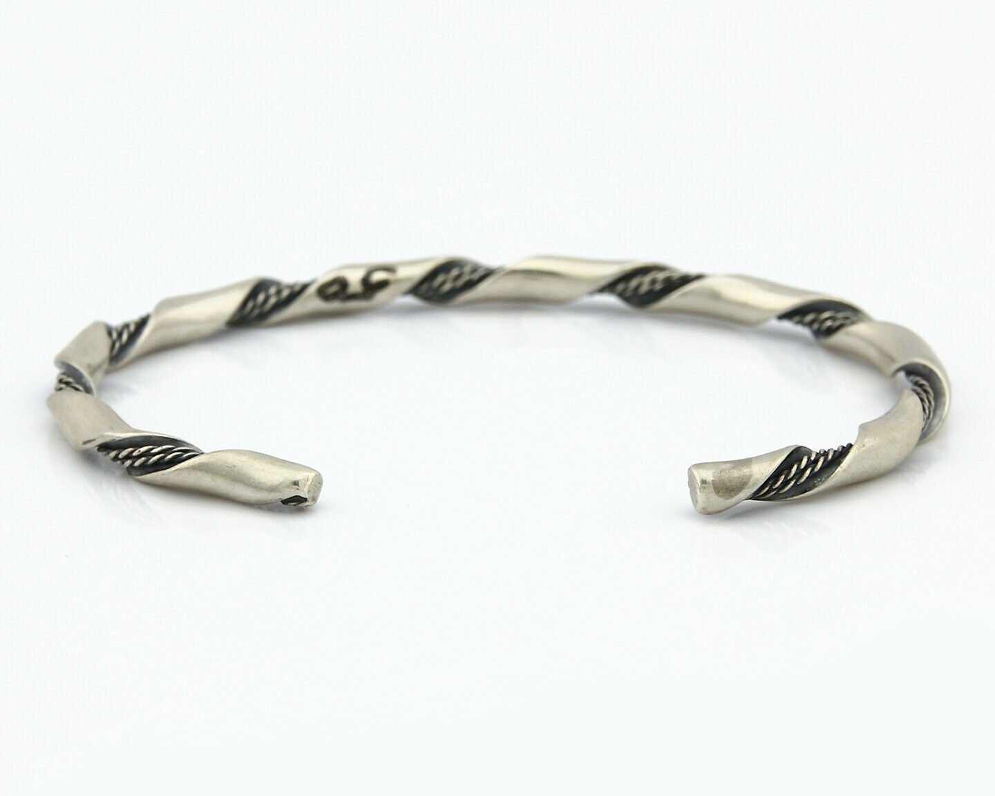 Navajo Handmade Bracelet .925 Silver Native Artist Se C.80's