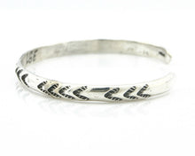 Navajo Bracelet .925 Silver Hand Stamped Arrow Head Artist I Montoya C80s